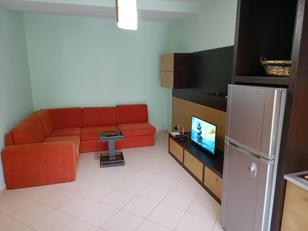 Family Beach 100 Square Metres Apartment Голем Екстериор снимка